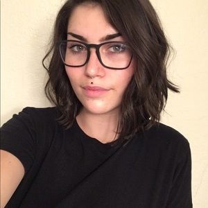 Meet your Posher, Michaela